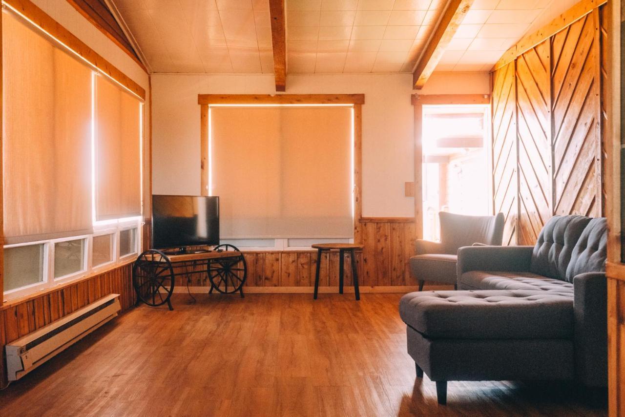 Nordet Motel Saint Georges De Malbaie Ngoại thất bức ảnh